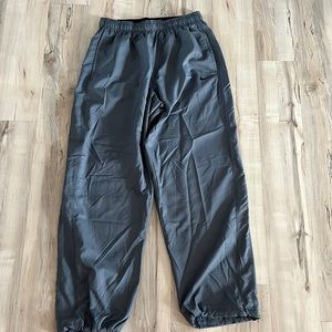 Men’s dry-fit Nike track pants